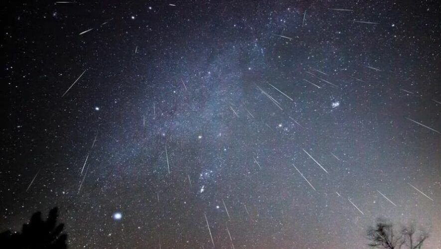 Lluvia de meteoros las l&iacute;ridas en Guatemala | Abril 2022