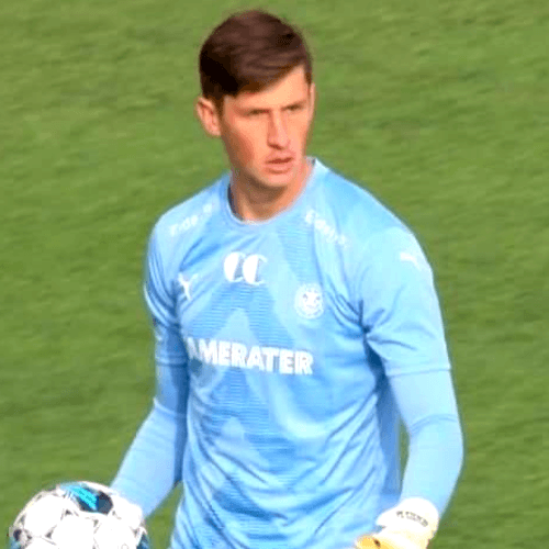 nicho hagen debut oficial