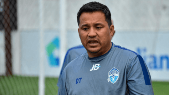 Amarini Villatoro, el primer entrenador guatemalteco en dirigir un equipo de Costa Rica