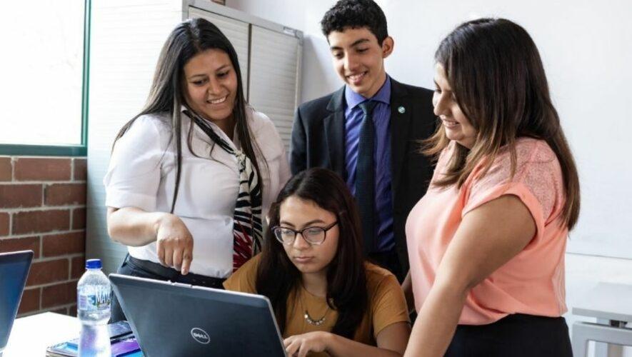 Convocatoria para optar a una de las mil plazas de trabajo que ofrece Programa Valentina