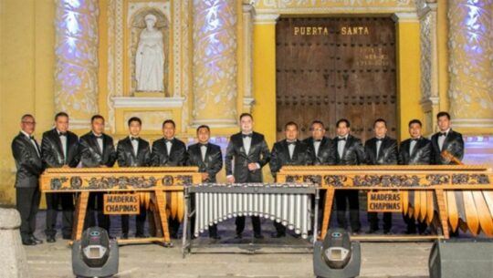 El disco 20 Clásicas Chapinas de Marimba Maderas Chapinas que debes escuchar