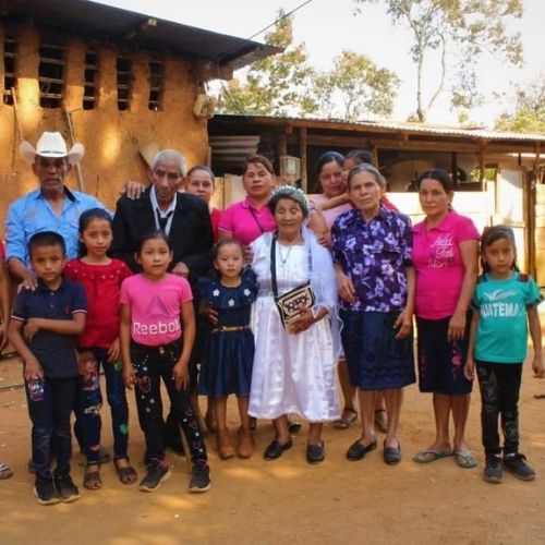Pareja de abuelitos contrajeron matrimonio en Chiquimula