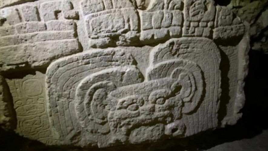 Estela 51 en Perú-Waka