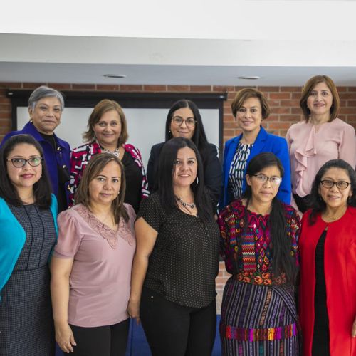 Mujeres del programa AWE