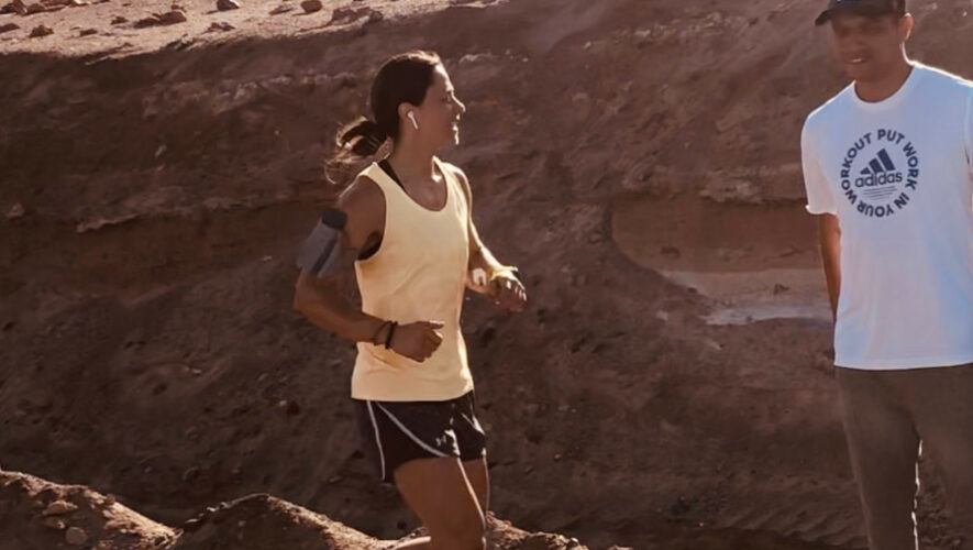Daniela Andrade cerca de culminar se travesía 5,300 km en Chile para apoyar a la nutrición