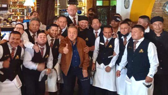 Carlos Villagran, Kiko, en Guatemala