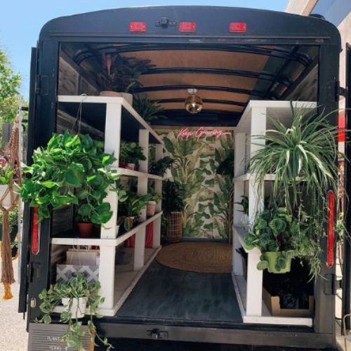 Pasadena Roots, una tienda guatemalteca de plantas móvil en California (5)