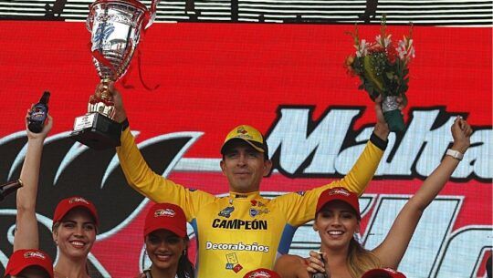 Decorabaños hará homenaje a Manuel Rodas en su uniforme de la 61 Vuelta a Guatemala 2022 (1)