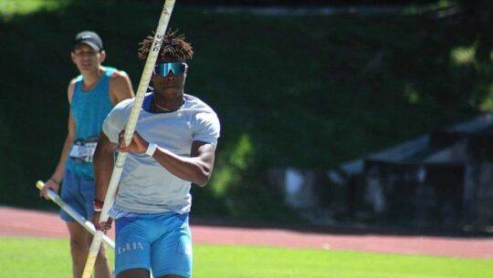 Guillermo Flores impuso nuevo récord nacional Sub-20 de Decatlón en El Salvador, octubre 2022 (1)
