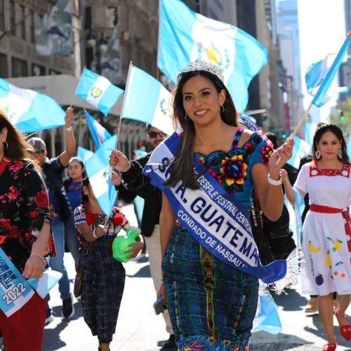 Ivana Batchelor participó en el Gran Desfile de la Hispanidad 2022 en USA