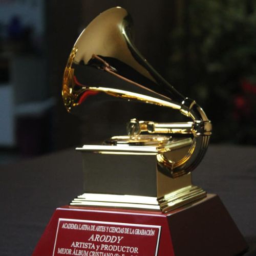 Latin Grammy de Aroddy, cantante guatemalteco