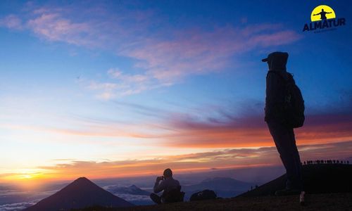 Ascenso nocturno al Volcán de Acatenango 2022