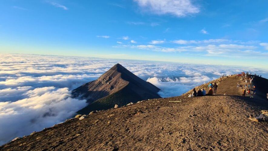 Ascenso nocturno al Volc&aacute;n de Acatenango | Diciembre 2022