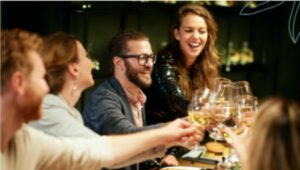 Fiesta de a&ntilde;o nuevo con tem&aacute;tica de los 80s en Ciudad Guatemala | Diciembre 2022