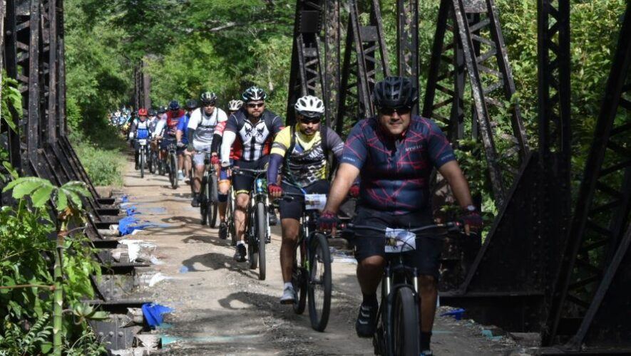 Traves&iacute;a en bicicleta por las v&iacute;as f&eacute;rreas del oriente de Guatemala | Enero 2023