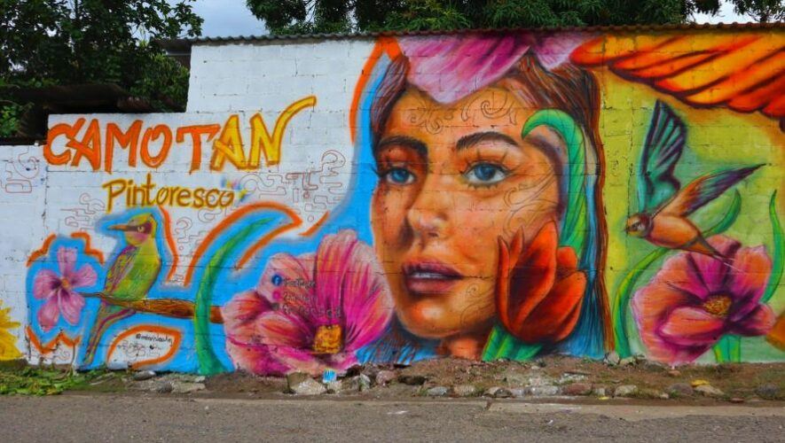 guatemaltecos participaron en la creación de murales en Chiquimula