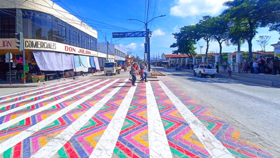 Boulevard Quirio Cataño en Esquipulas cuenta con espacios coloridos para el peatón