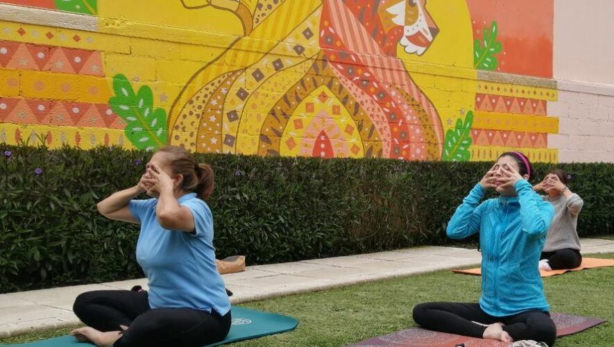 Clases de yoga gratuitas de la Embajada de la India en Guatemala | Febrero 2023