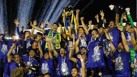 Gianni Infantino, presidente de FIFA, felicitó a Cobán Imperial por su título de campeón