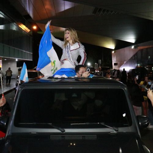 Ivana despedida en aeropuerto