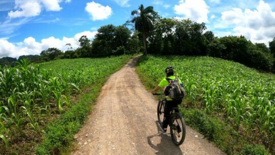 Tour en bicicleta hacia Hun Nal Ye, Alta Verapaz Febrero 2023