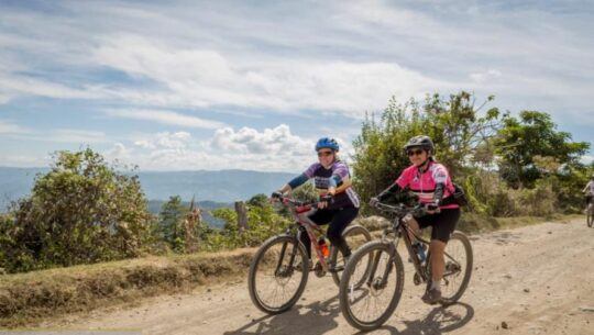 Travesía en bicicleta solo para mujeres en Mixco Viejo Enero 2023