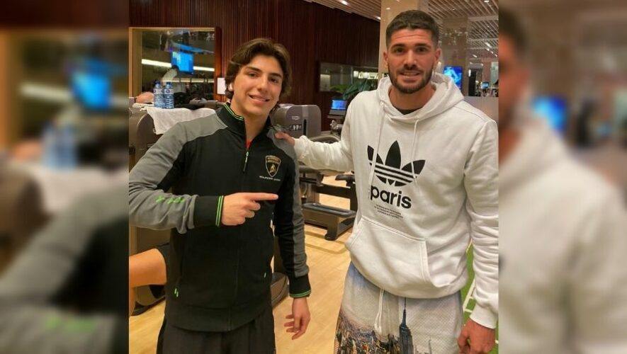Así fue el encuentro de Mateo Llarena con el futbolista Rodrigo De Paul, campeón del mundo