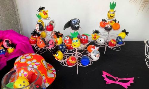 Cascarones decorados por guatemaltecos para el proyecto Pintando sonrisas en Carnaval