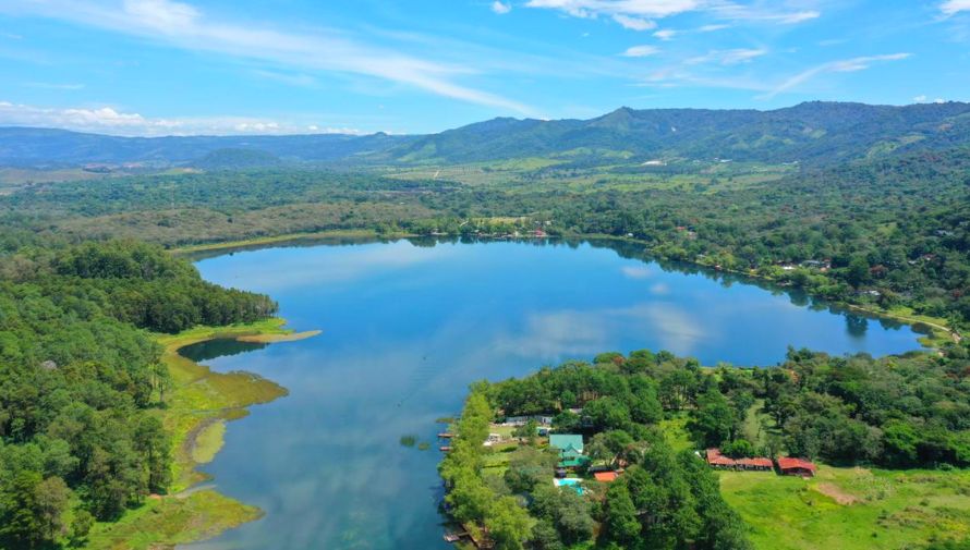 El Club Rinconcito Laguna El Pino, un destino para pasar un día entre la naturaleza