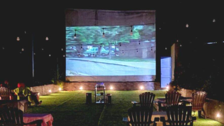 Noche rom&aacute;ntica de cine al aire libre en el Barranco Gt | Febrero 2023