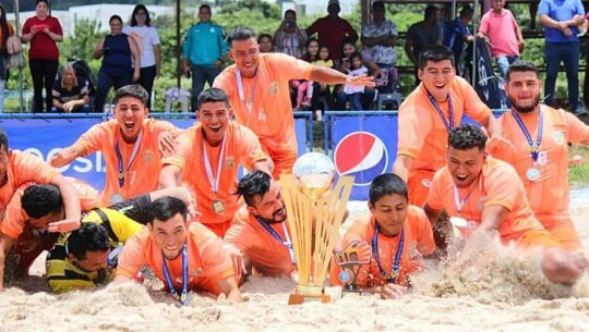 Pioneros listo para su debut histórico en la Americas Winners Cup 2023 de fútbol playa