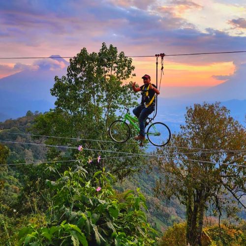 bici cable dentro de su parque en Sacatepéquez