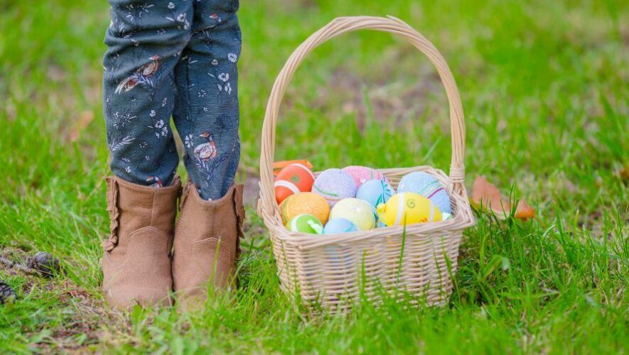 B&uacute;squeda de huevos de pascua en El Parque Miraflores, Ciudad Guatemala | Abril 2023