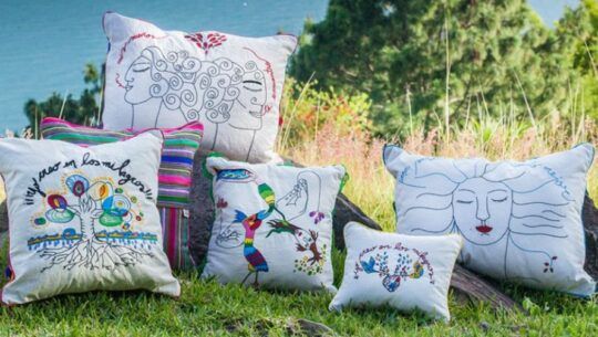 Corazón de Volcán, proyecto de artesanías inspirado en Guatemala