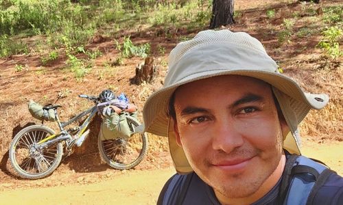 Edgar Az, guatemalteco que recorre Guatemala en bicicleta