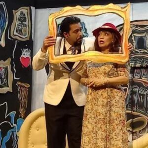 Obra de teatro «Todos estamos locos» en Ciudad de Guatemala 