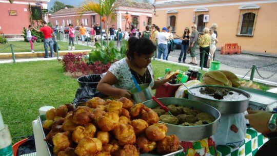 Restaurantes con comida típica de Semana Santa en Antigua