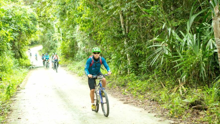 Traves&iacute;a en bicicleta hacia El Mirador, Pet&eacute;n | Abril 2023