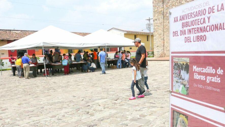 Mercadillo de libros gratuitos en Antigua Guatemala | Abril 2023
