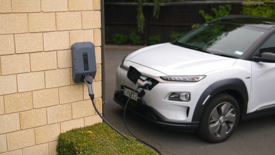 Exhibici&oacute;n de veh&iacute;culos el&eacute;ctricos en Ciudad de Guatemala | Julio 2023