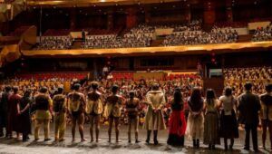 Obra de teatro &laquo;La ni&ntilde;a que naveg&oacute; entre las estrellas&raquo; en Guatemala | Festival de Junio 2023