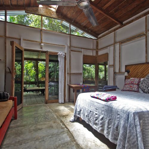 Tortugal Boutique River Lodge, hotel y restaurante en Río Dulce