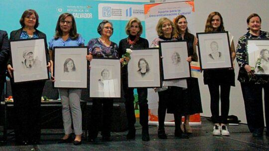 Filgua 2023 Así fue el homenaje a «Ellas, las Premio Nacional de Literatura»