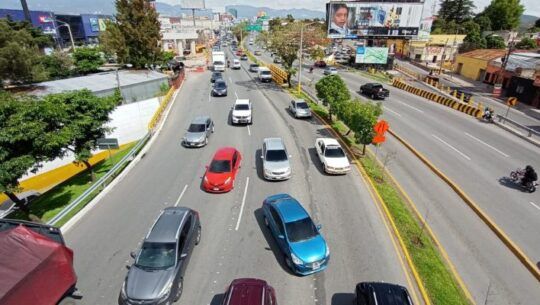 Anuncian cierre de carriles en la Calzada Roosevelt por construcciones, julio 2023