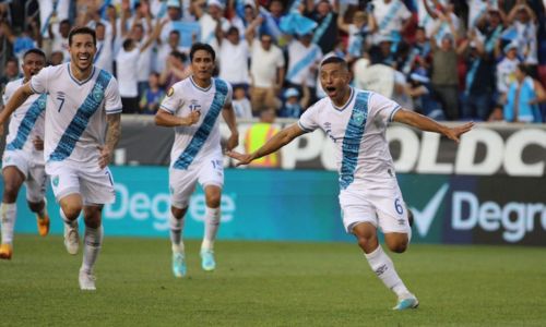 Gol de Carlos Mejía en el partido Guatemala vs Guadalupe