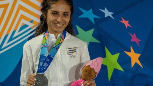 Viviana Aroche ganó medalla histórica en Juegos Centroamericanos y del Caribe 2023