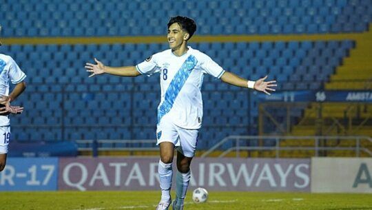 Santiago Garzaro y Diego Bolaños estarán a prueba con el Getafe y PSV Eindhoven, agosto 2023