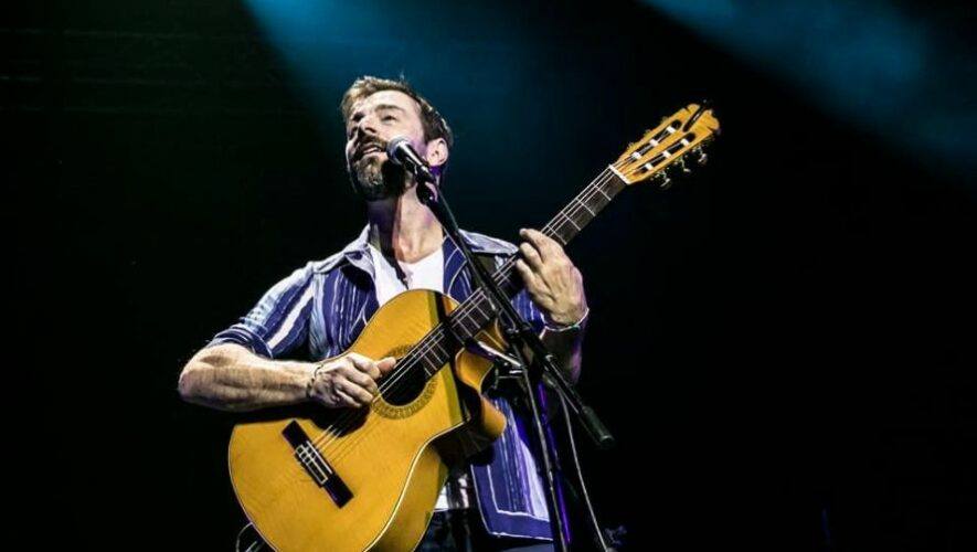 Concierto de Kevin Johansen y Liniers