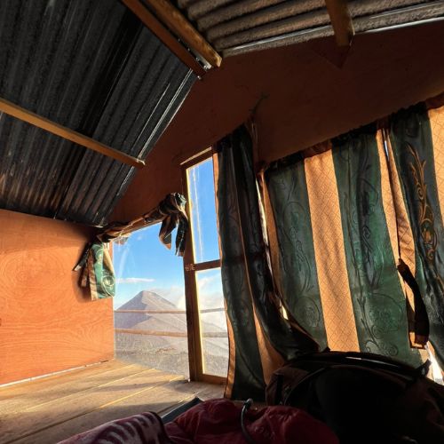 cabañas en la cima del Volcán Acatenango