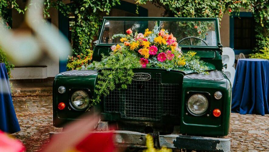 Desfile de carros cl&aacute;sicos del Festival de las Flores | Noviembre 2023